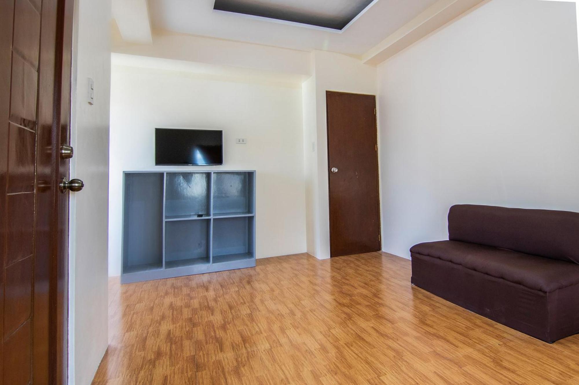 Oyo 431 Apollo 11 Apartelle Pasay Exterior photo