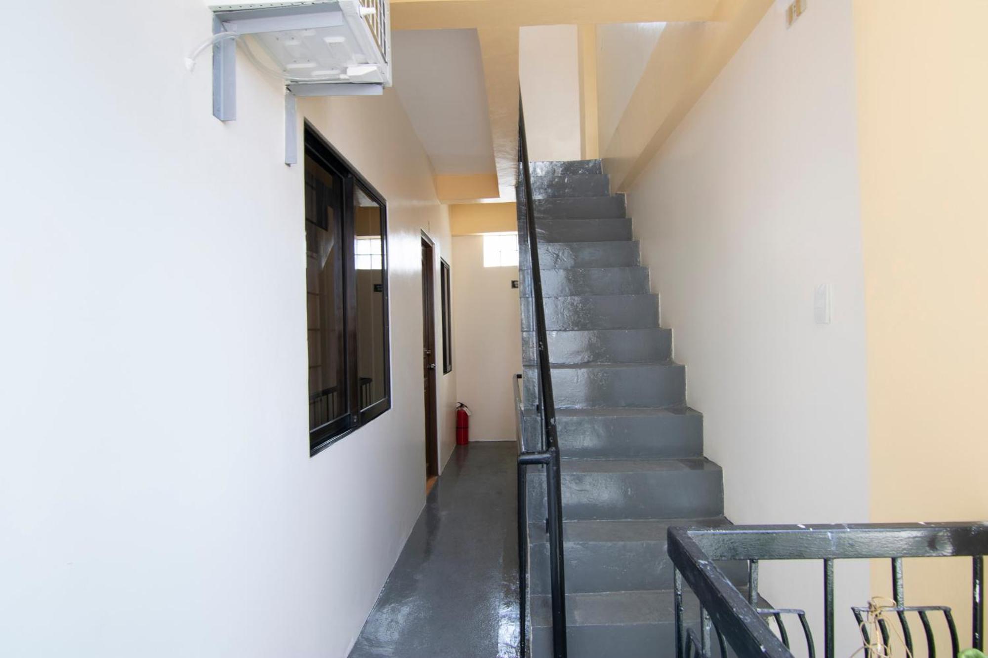 Oyo 431 Apollo 11 Apartelle Pasay Exterior photo