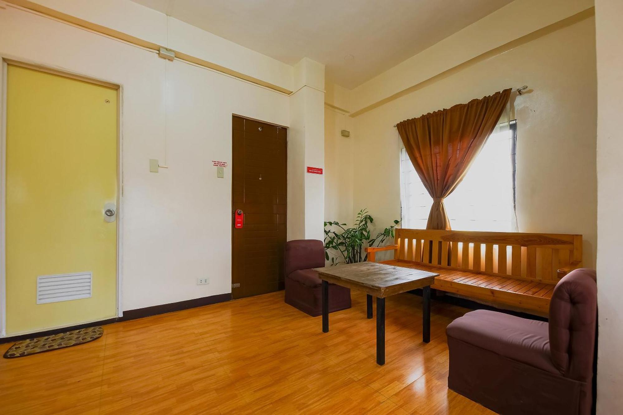Oyo 431 Apollo 11 Apartelle Pasay Exterior photo