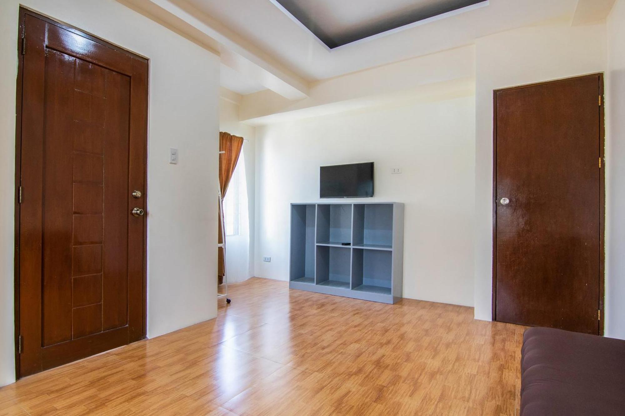 Oyo 431 Apollo 11 Apartelle Pasay Exterior photo