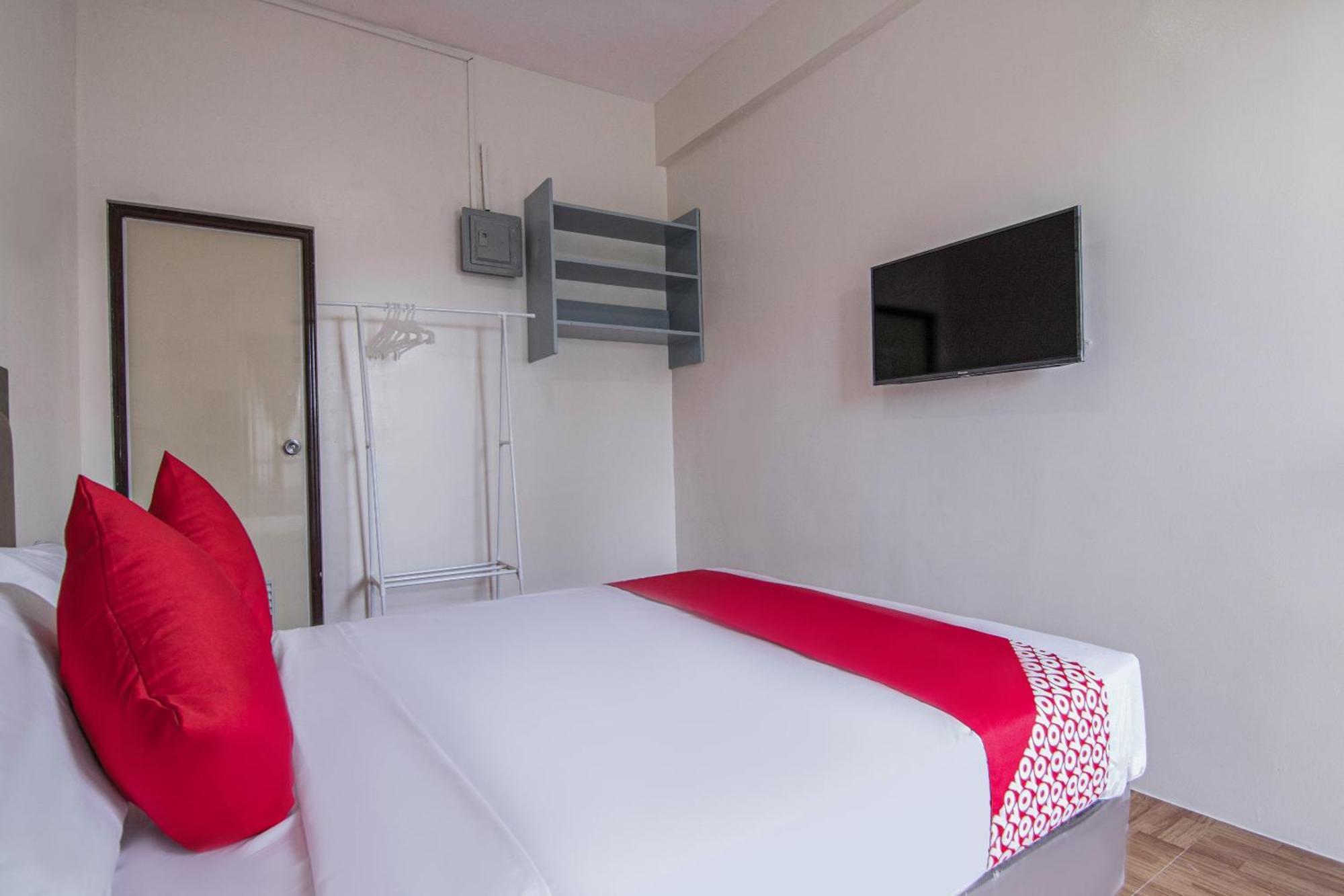 Oyo 431 Apollo 11 Apartelle Pasay Exterior photo